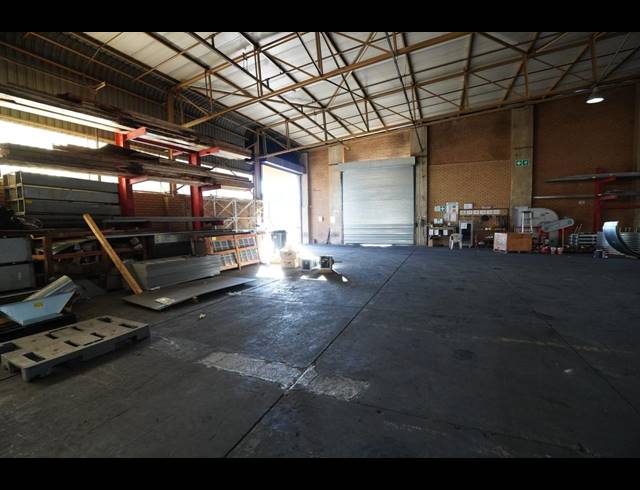 5,358M² WAREHOUSE TO LET IN LASER PARK